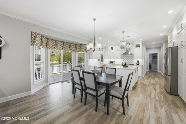 13 Bloomfield Road, Manalapan, NJ 07726