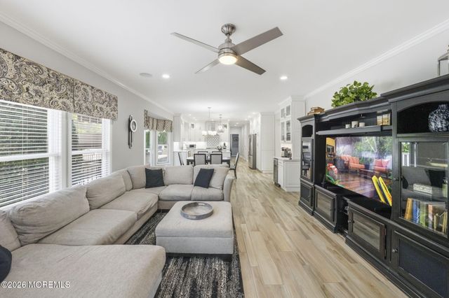 13 Bloomfield Road, Manalapan, NJ 07726