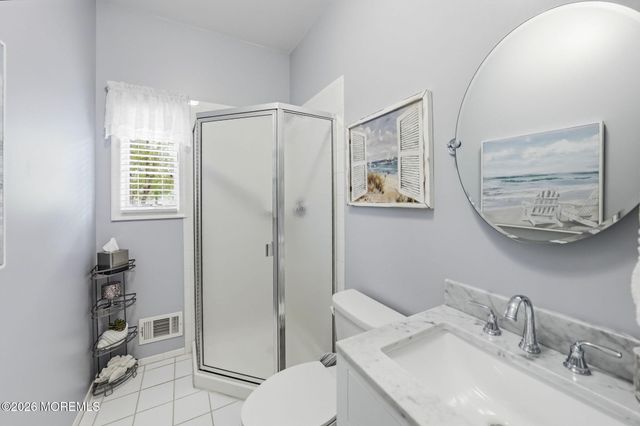 13 Bloomfield Road, Manalapan, NJ 07726