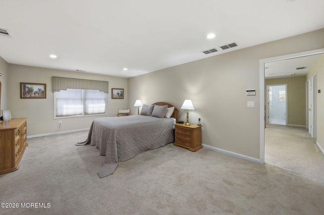13 Bloomfield Road, Manalapan, NJ 07726