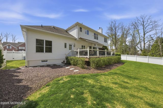 13 Bloomfield Road, Manalapan, NJ 07726