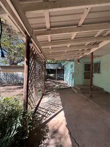 303 N Cryer, Winters, TX 79567