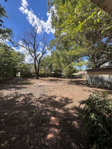 303 N Cryer, Winters, TX 79567