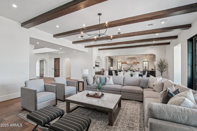 5830 N ECHO CANYON Lane, Phoenix, AZ 85018