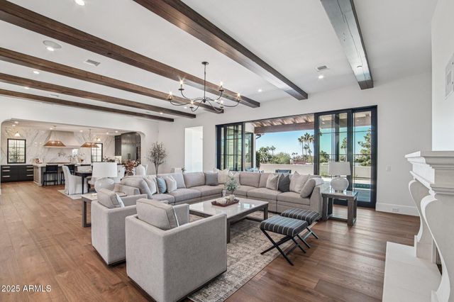 5830 N ECHO CANYON Lane, Phoenix, AZ 85018