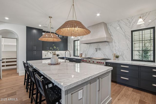 5830 N ECHO CANYON Lane, Phoenix, AZ 85018