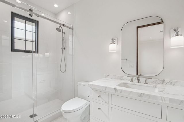 5830 N ECHO CANYON Lane, Phoenix, AZ 85018