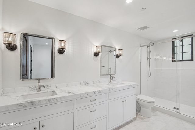 5830 N ECHO CANYON Lane, Phoenix, AZ 85018