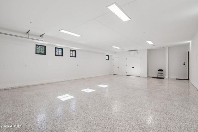 5830 N ECHO CANYON Lane, Phoenix, AZ 85018