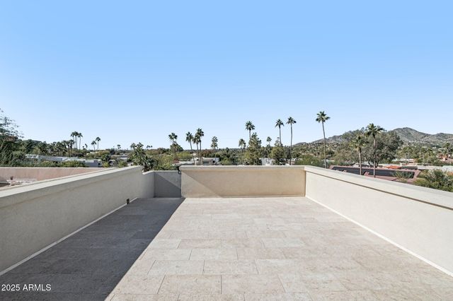 5830 N ECHO CANYON Lane, Phoenix, AZ 85018