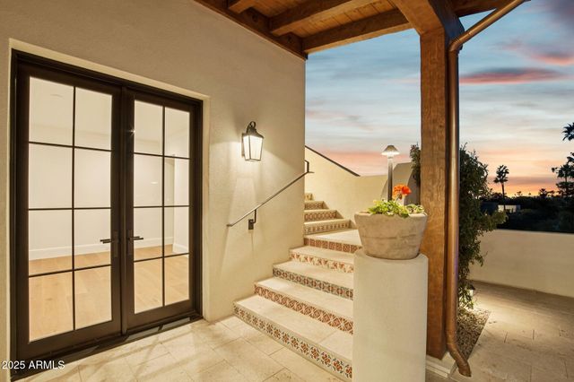 5830 N ECHO CANYON Lane, Phoenix, AZ 85018