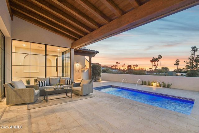 5830 N ECHO CANYON Lane, Phoenix, AZ 85018