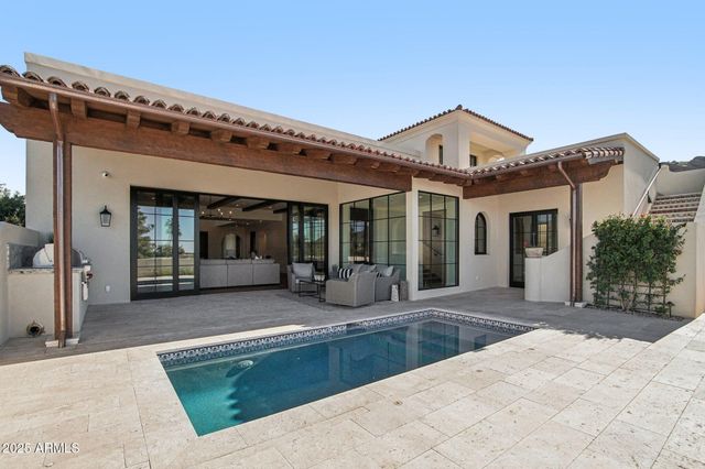 5830 N ECHO CANYON Lane, Phoenix, AZ 85018