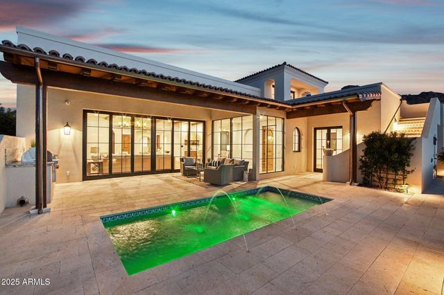 5830 N ECHO CANYON Lane, Phoenix, AZ 85018