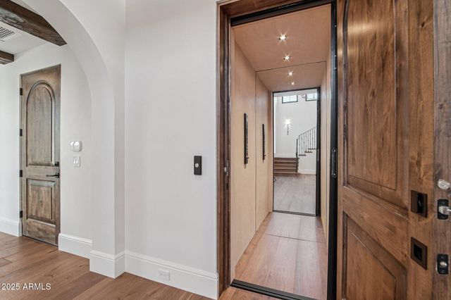 5830 N ECHO CANYON Lane, Phoenix, AZ 85018