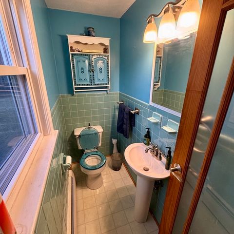 441 Foundry St, Easton, MA 02356