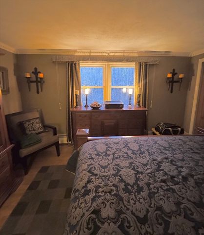 441 Foundry St, Easton, MA 02356