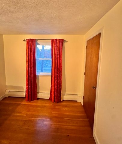 441 Foundry St, Easton, MA 02356