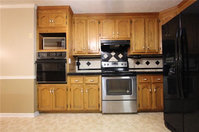 818 Springlake Road, Lawrenceville, GA 30045