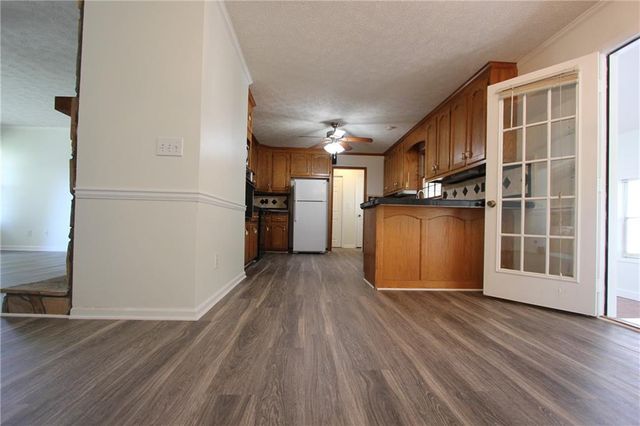 818 Springlake Road, Lawrenceville, GA 30045