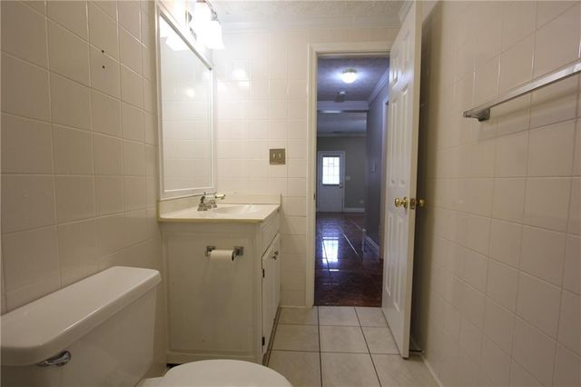 818 Springlake Road, Lawrenceville, GA 30045