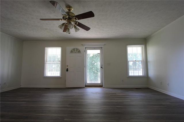 818 Springlake Road, Lawrenceville, GA 30045