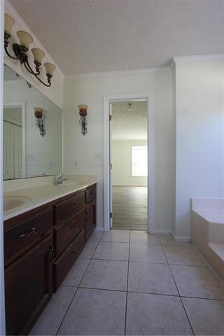 818 Springlake Road, Lawrenceville, GA 30045