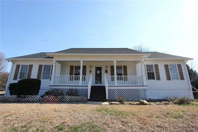 818 Springlake Road, Lawrenceville, GA 30045