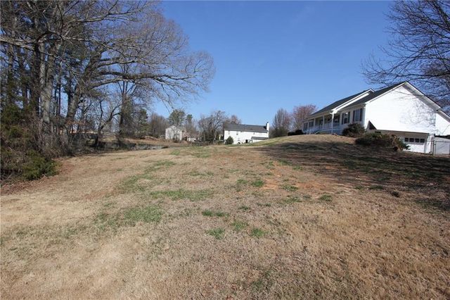 818 Springlake Road, Lawrenceville, GA 30045