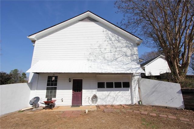 818 Springlake Road, Lawrenceville, GA 30045