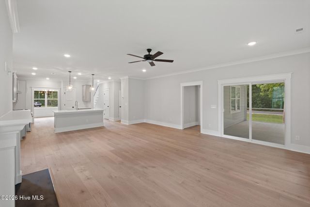 222 Iris Way, Hampstead, NC 28443