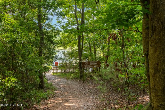 222 Iris Way, Hampstead, NC 28443