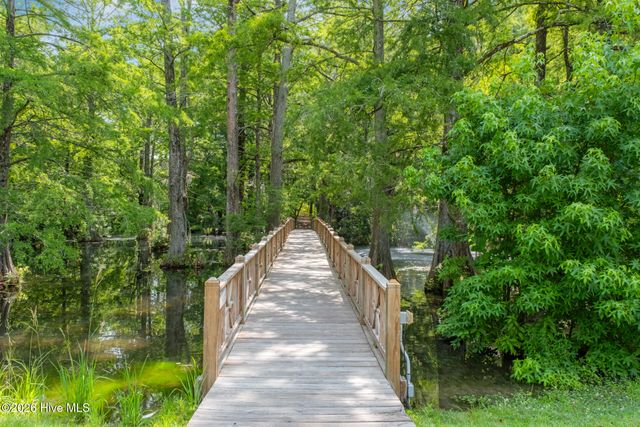 222 Iris Way, Hampstead, NC 28443