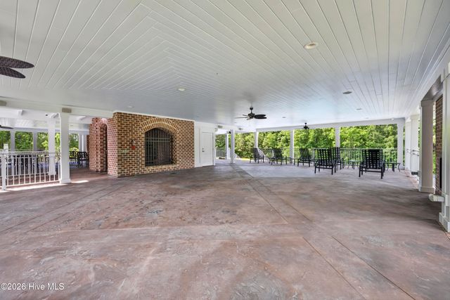 222 Iris Way, Hampstead, NC 28443