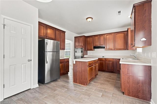 2639 Hidden Pond Cove, High Point, NC 27265