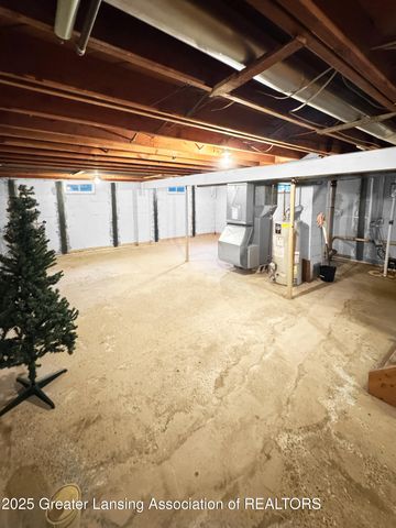 15860 Elmira Street, Lansing, MI 48906