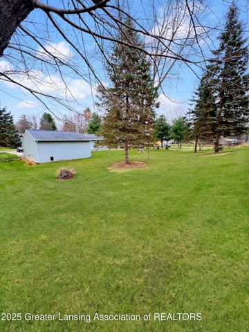 15860 Elmira Street, Lansing, MI 48906