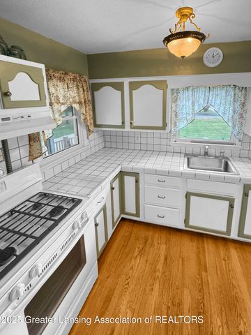 15860 Elmira Street, Lansing, MI 48906