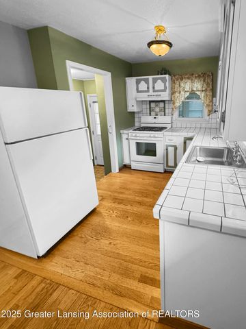 15860 Elmira Street, Lansing, MI 48906