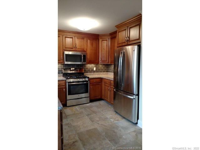 1 Hamilton Street 2, New London, CT 06320