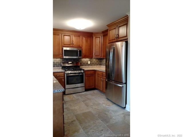 1 Hamilton Street 2, New London, CT 06320