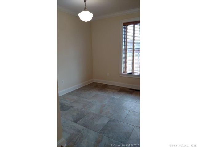 1 Hamilton Street 2, New London, CT 06320