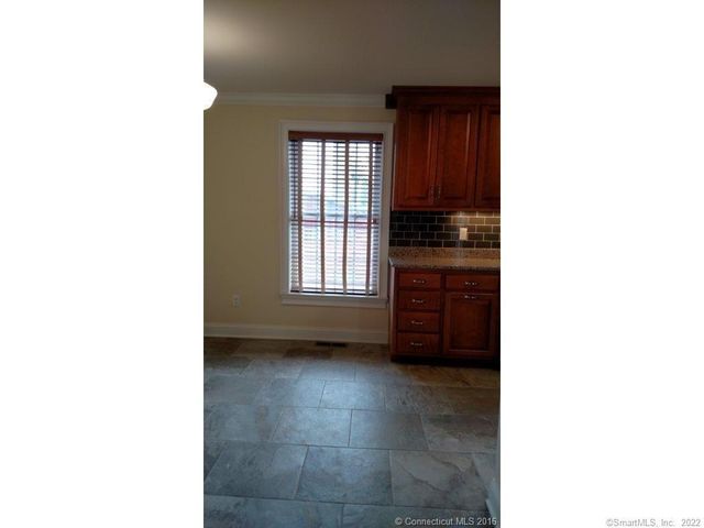 1 Hamilton Street 2, New London, CT 06320