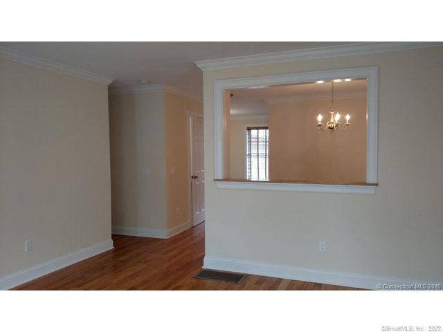 1 Hamilton Street 2, New London, CT 06320