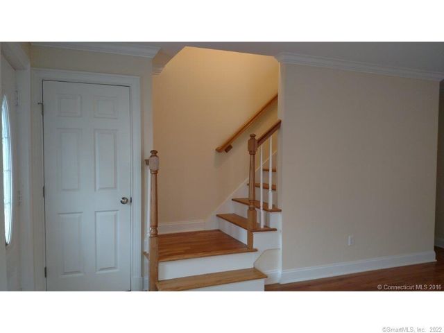 1 Hamilton Street 2, New London, CT 06320