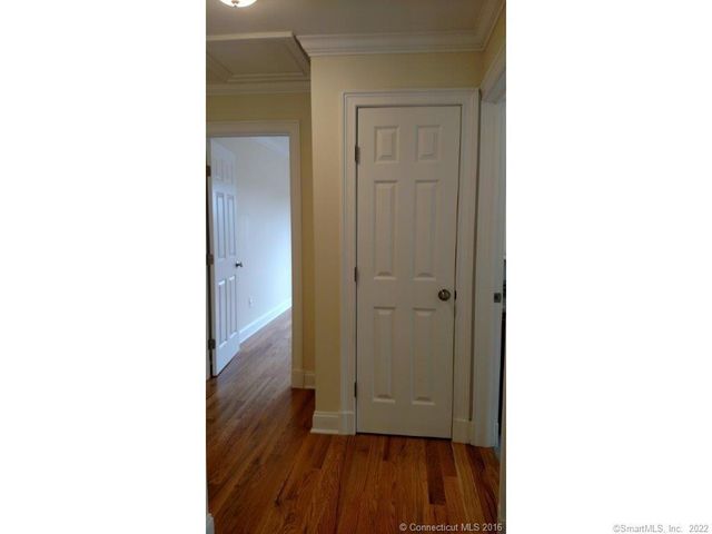 1 Hamilton Street 2, New London, CT 06320