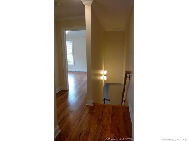 1 Hamilton Street 2, New London, CT 06320