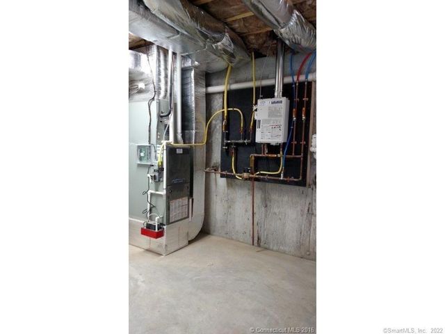 1 Hamilton Street 2, New London, CT 06320