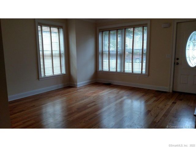 1 Hamilton Street 2, New London, CT 06320