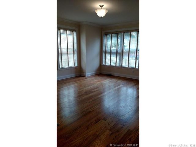 1 Hamilton Street 2, New London, CT 06320